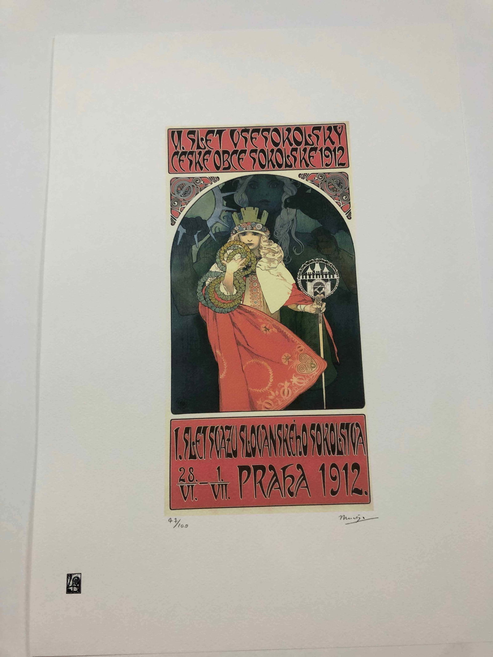Alphonse Mucha litografia cm 50x70 con certificato: Alphonse Mucha litografia dimensione cm 50x70 timbro impresso LE PALMEcarta francesecertificato di autenticaedizione del 2010firma su lastra in stampaesemplari 100 maxla numerazione al momento della s