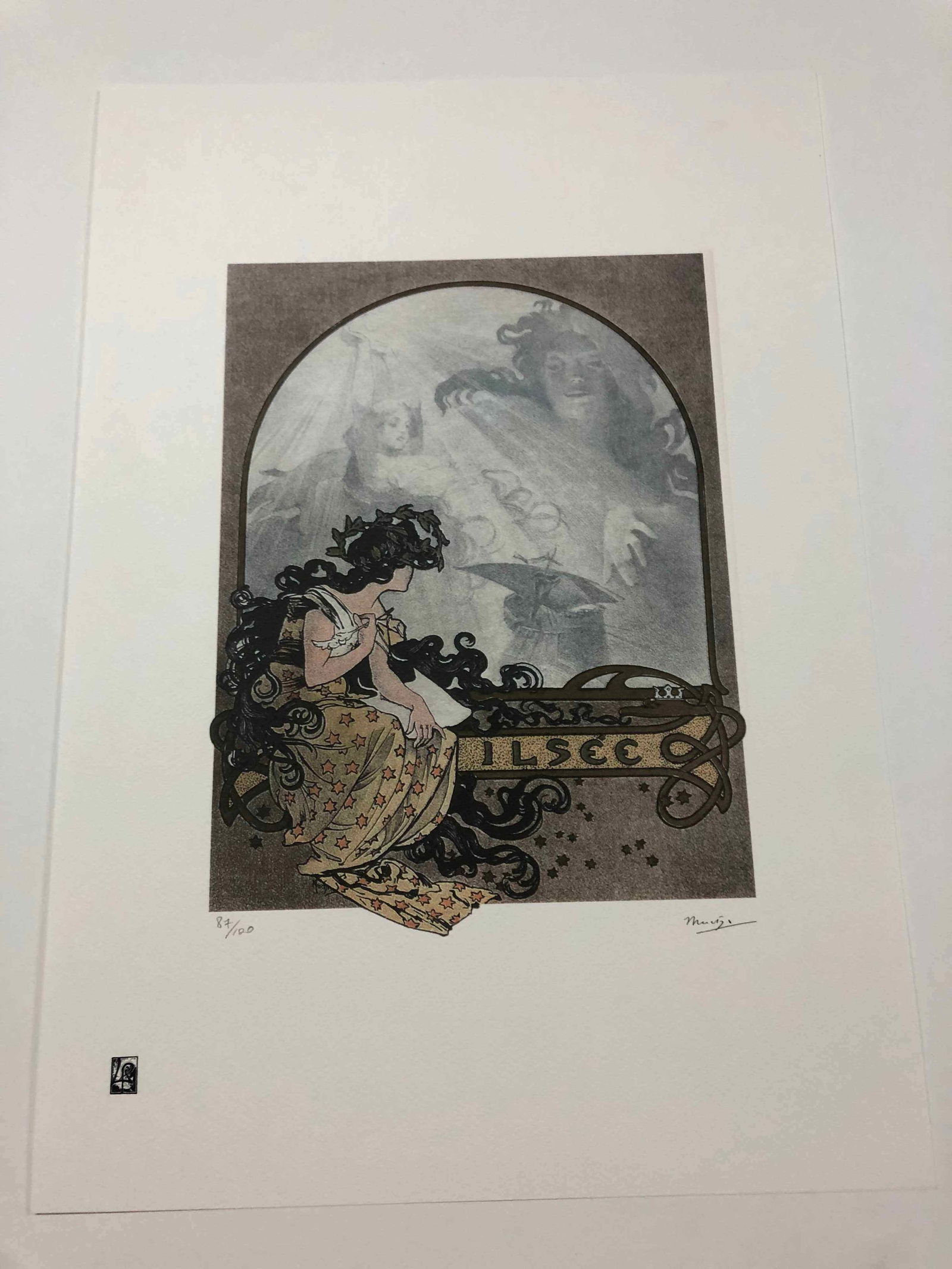 Alphonse Mucha litografia cm 50x70 con certificato: Alphonse Mucha litografia dimensione cm 50x70 timbro impresso LE PALMEcarta francesecertificato di autenticaedizione del 2010firma su lastra in stampaesemplari 100 maxla numerazione al momento della s