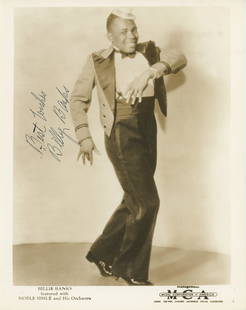 Billy Banks - American Jazz Singer & Female Vocal Impersonator - Autographed 8x10" Promo Photograph: Billy Banks autograph on 8 x 10" promotional glossy photograph.Near fine condition.Billy Banks (c. 1908 – October 19, 1967) was an American jazz singer. Banks is most prominently remembered for