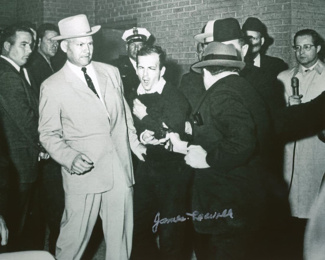James Leavelle - JFK, Lee Harvey Oswald Assassination - Autographed 8 x 10" Photograph (1 of 1)