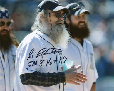 Si Robertson - TV Actor: "Duck Dynasty" - Autographed 8 x 10" Photograph: Details: Si Robertson autographed 8 x 10" glossy photograph. Fine condition. Silas Merritt Robertson (born April 27, 1948), known as Si Robertson and often referred to as "Uncle Si," is an American te