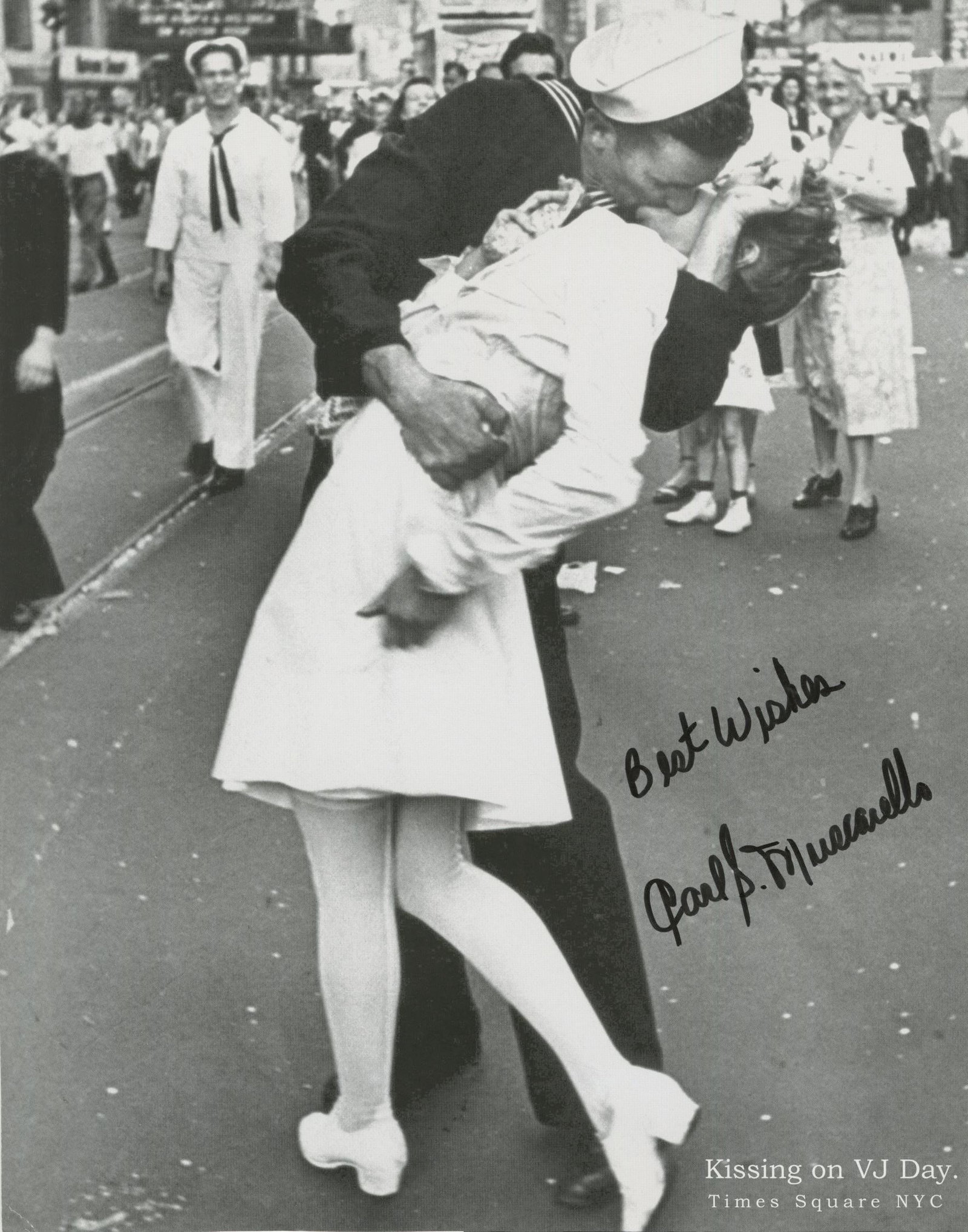 Carl Muscarello - V-J Day Times Square Kissing Sailor - Signed 9 x 11.25" Card Stock Photograph (1 of 1)