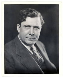 Wendell Willkie - American Lawyer, 1940 GOP POTUS Nominee - Vintage Press Photograph: Details: Wendell Willkie, vintage 8 x 10" glossy silver gelatin press photograph.&nbsp; Photograph exhibits minor age wear, overall in very good condition. Includes press markings on verso. Wendell Le