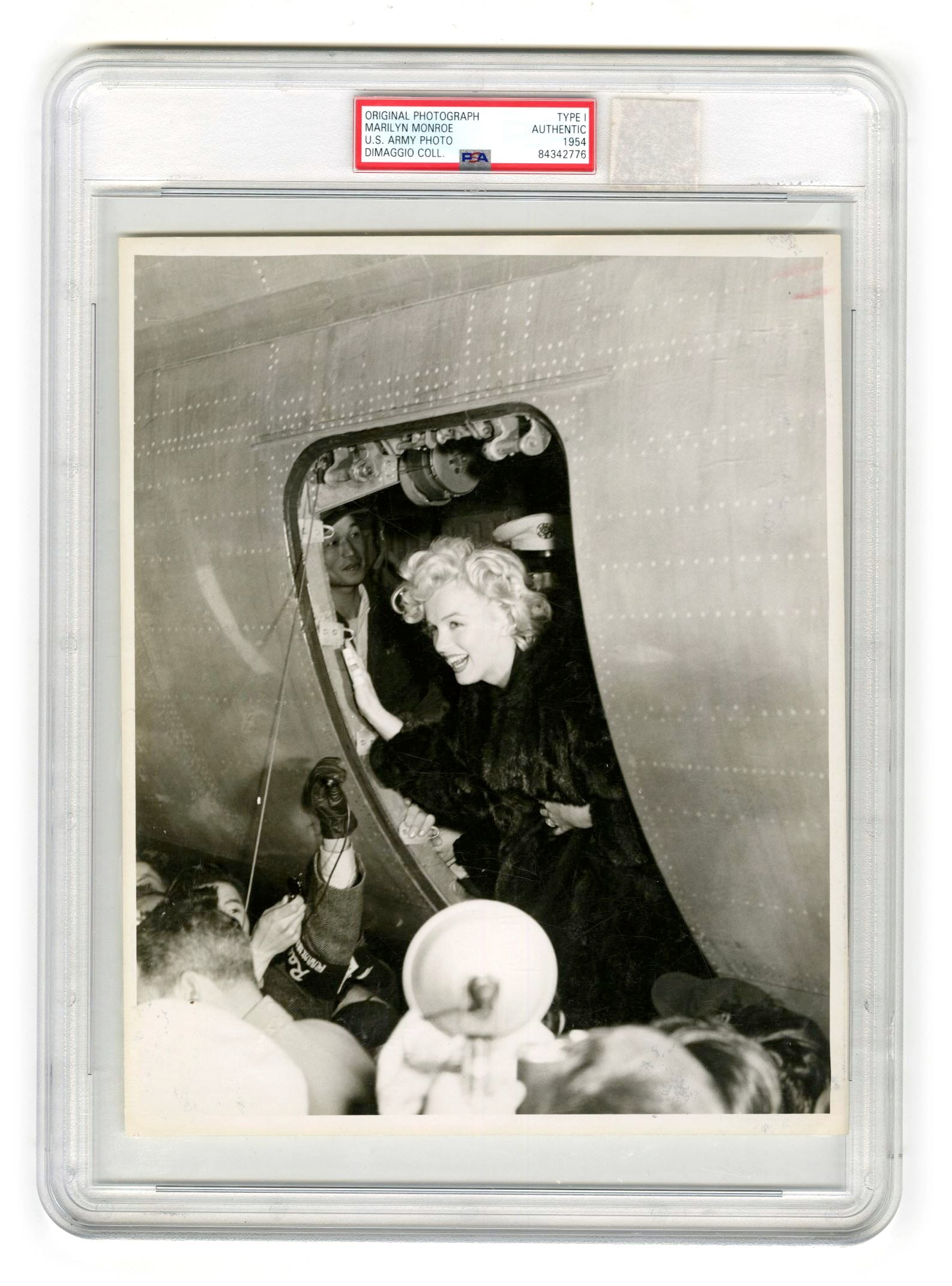 Marilyn Monroe – Original U.S. Army Type I 8 x 10" Press Photo – From the Joe DiMaggio C (1 of 2)