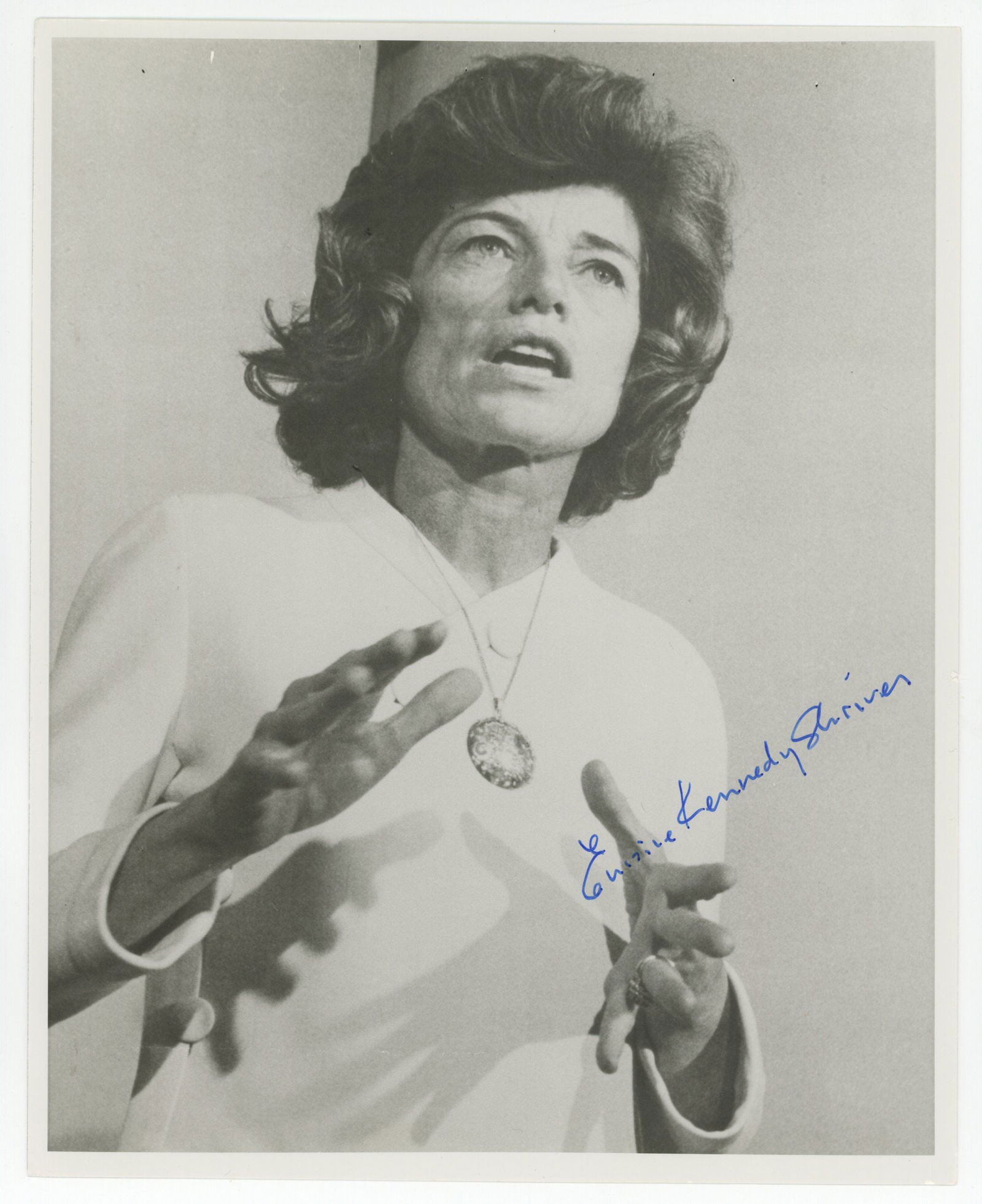 Eunice Kennedy Shriver – JFK Sister & Special Olympics Founder – Autographed 8 x 10 Phot (1 of 1)