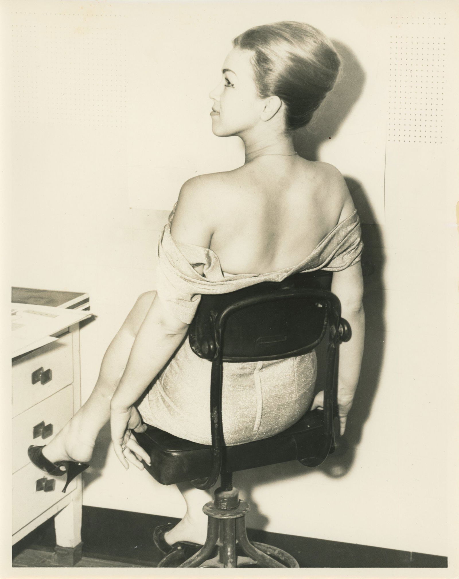 Tammi True (Nancy Powell) – Jack Ruby Carousel Club Dancer – Archive of 6 Original 8 x 1 - 5