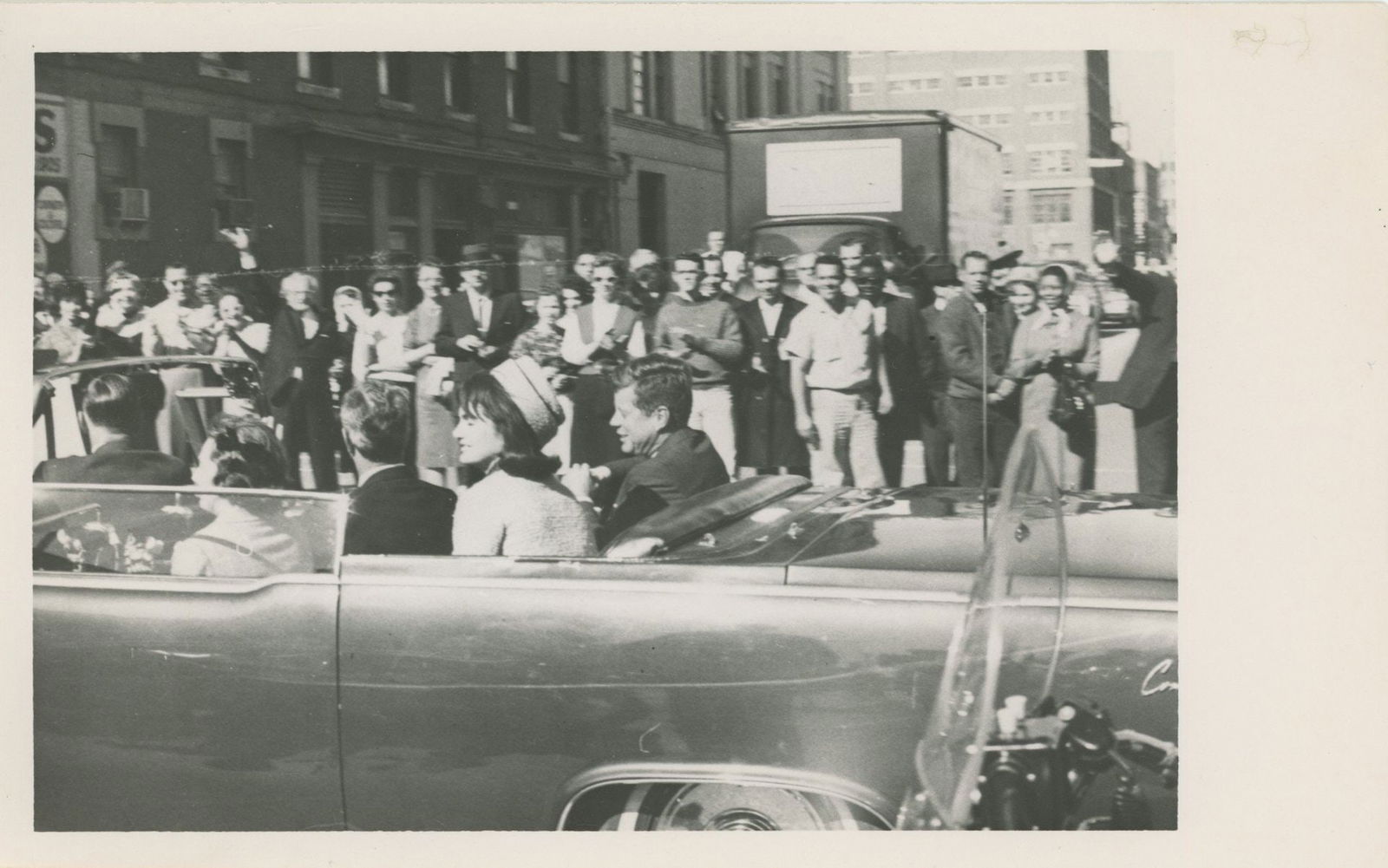 John F. Kennedy – Assassination Day Motorcade – Pair of Vintage Photographs - 2