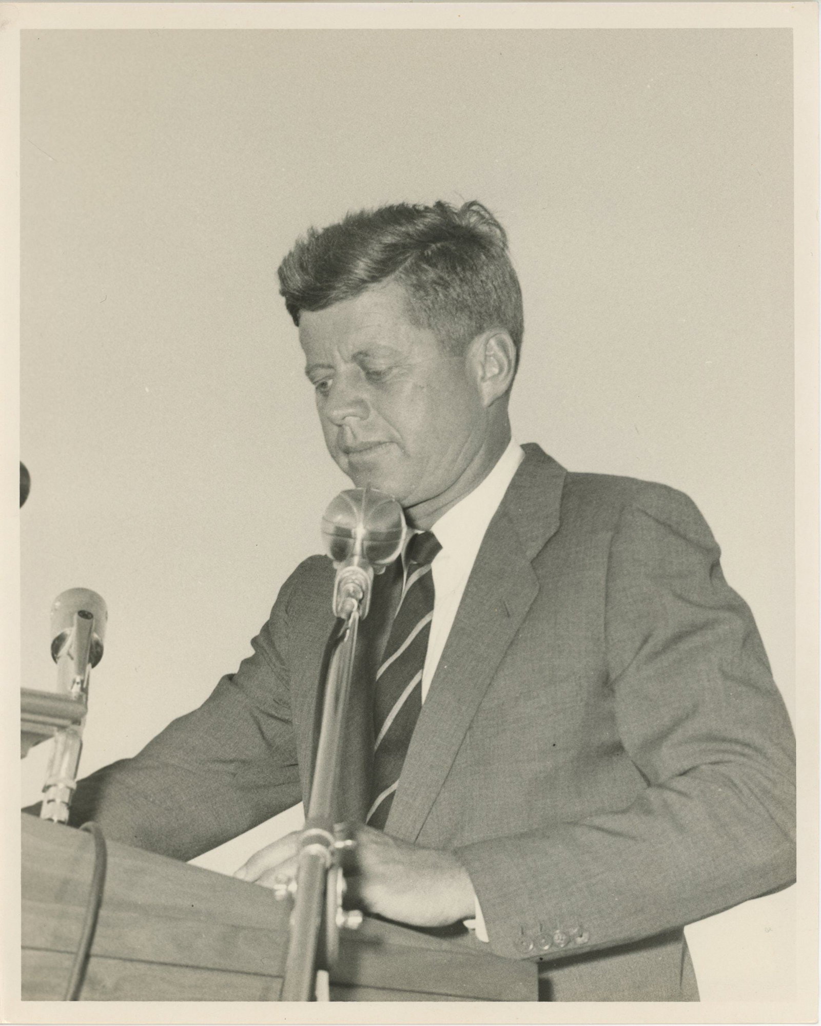 John F. Kennedy – Original 8 x 10" Press Photograph – Podium Address (1 of 2)
