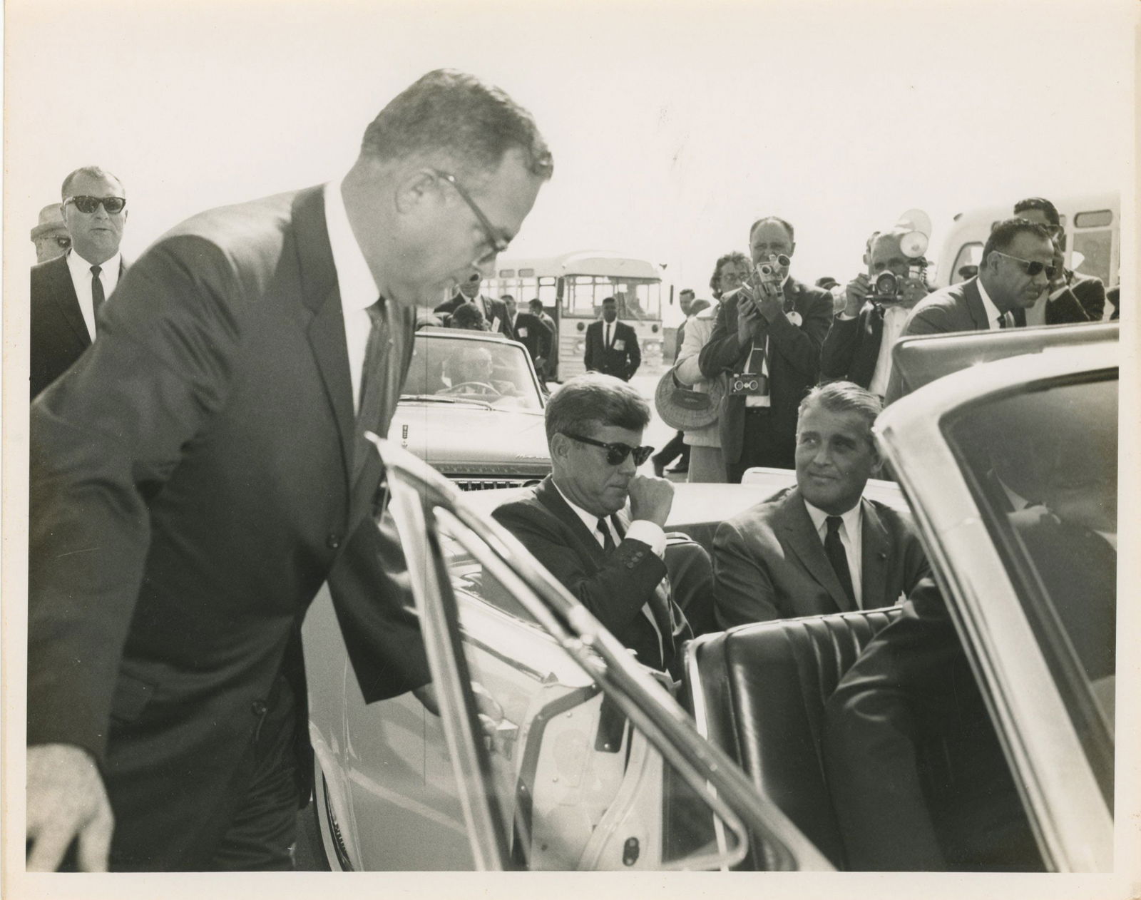 John F. Kennedy & Wernher von Braun – Cape Canaveral Visit – Original 10 x 8 Silver Gela (1 of 2)