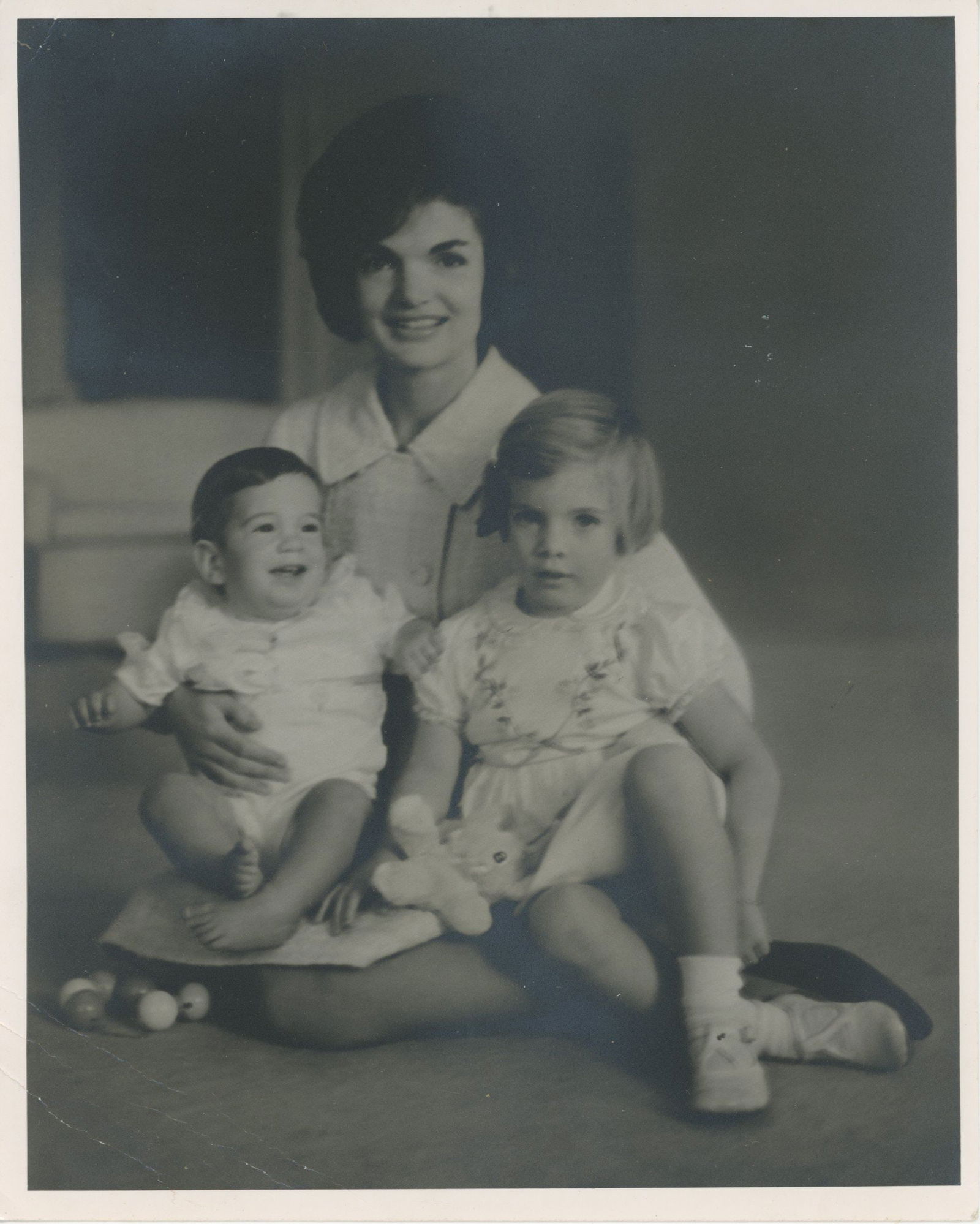 Jacqueline Kennedy with Children – Vintage Period Silver Gelatin 8 x 10" Photograph (1 of 2)