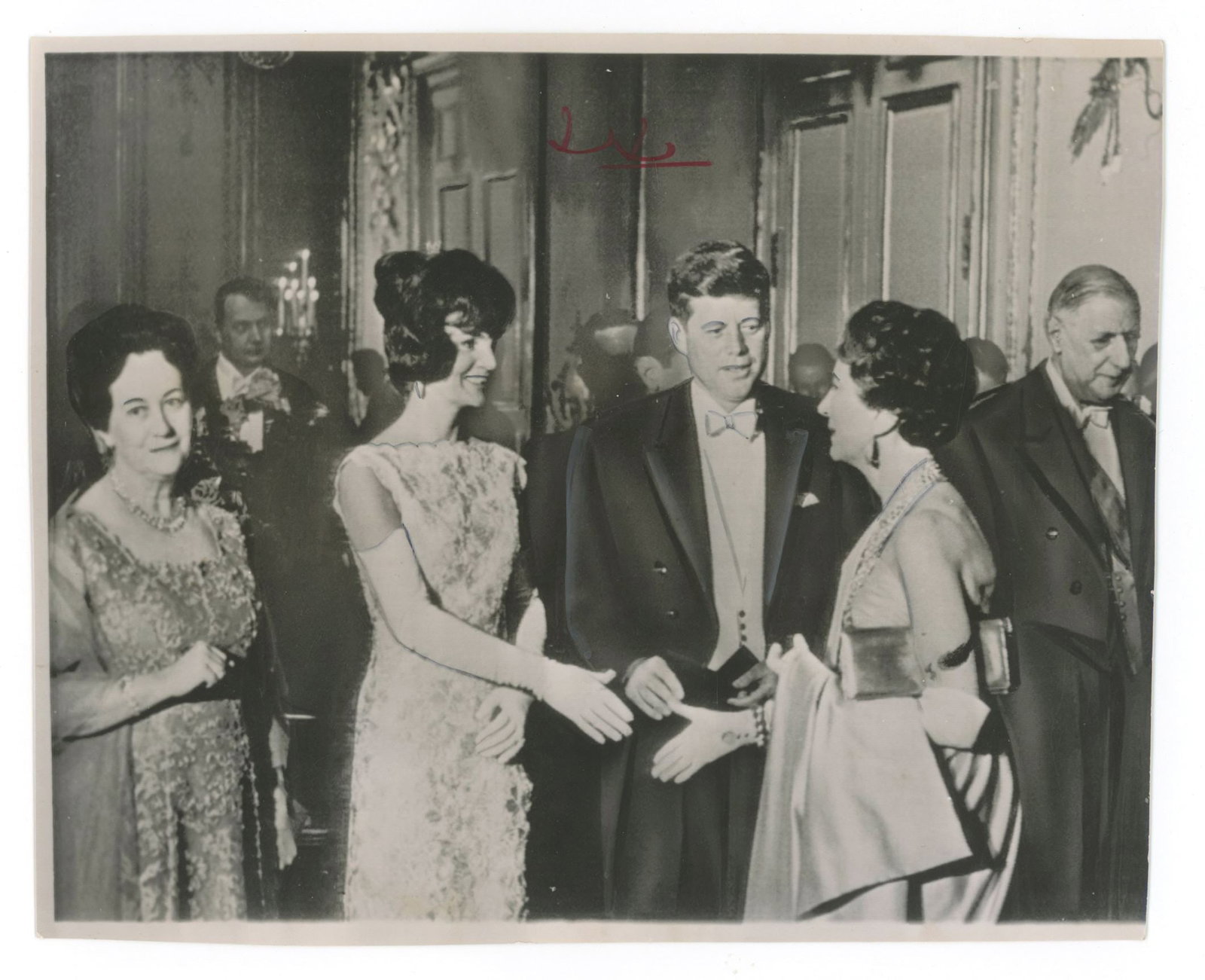 John F. Kennedy & Jacqueline Kennedy – Élysée Palace Reception – Press Photo & (1 of 2)