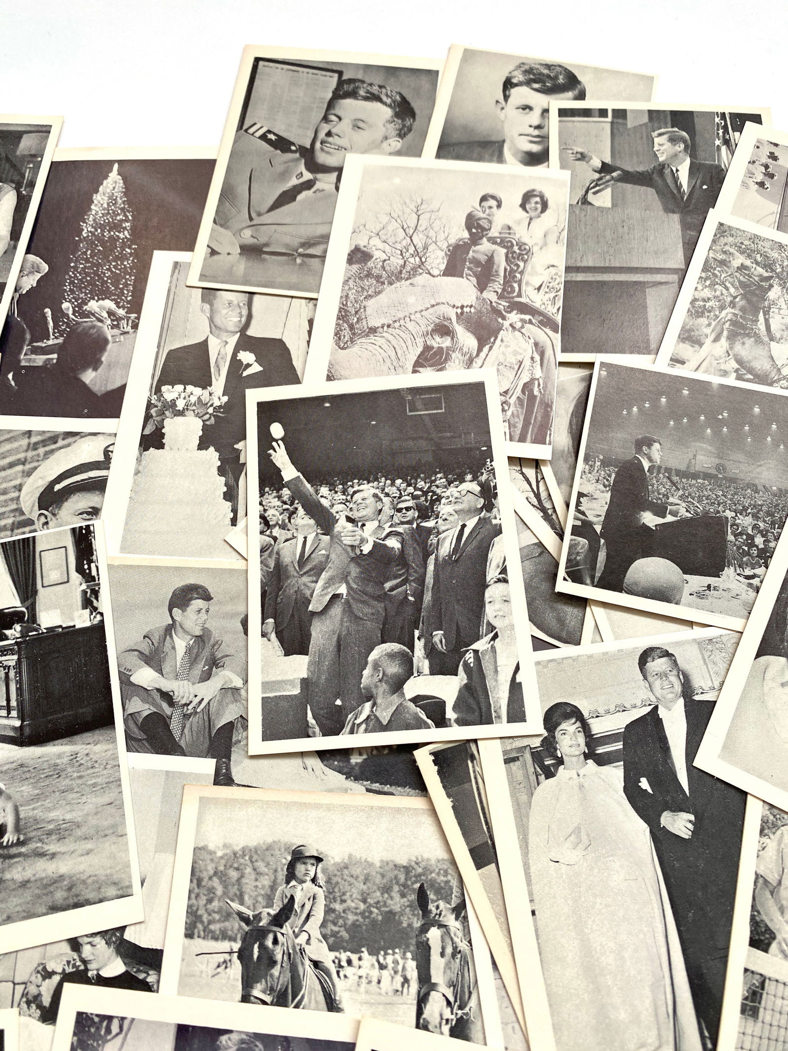 John F. Kennedy – Rosen Trading Cards – High-Grade Complete 64-Card Set – 1963 Iss - 3