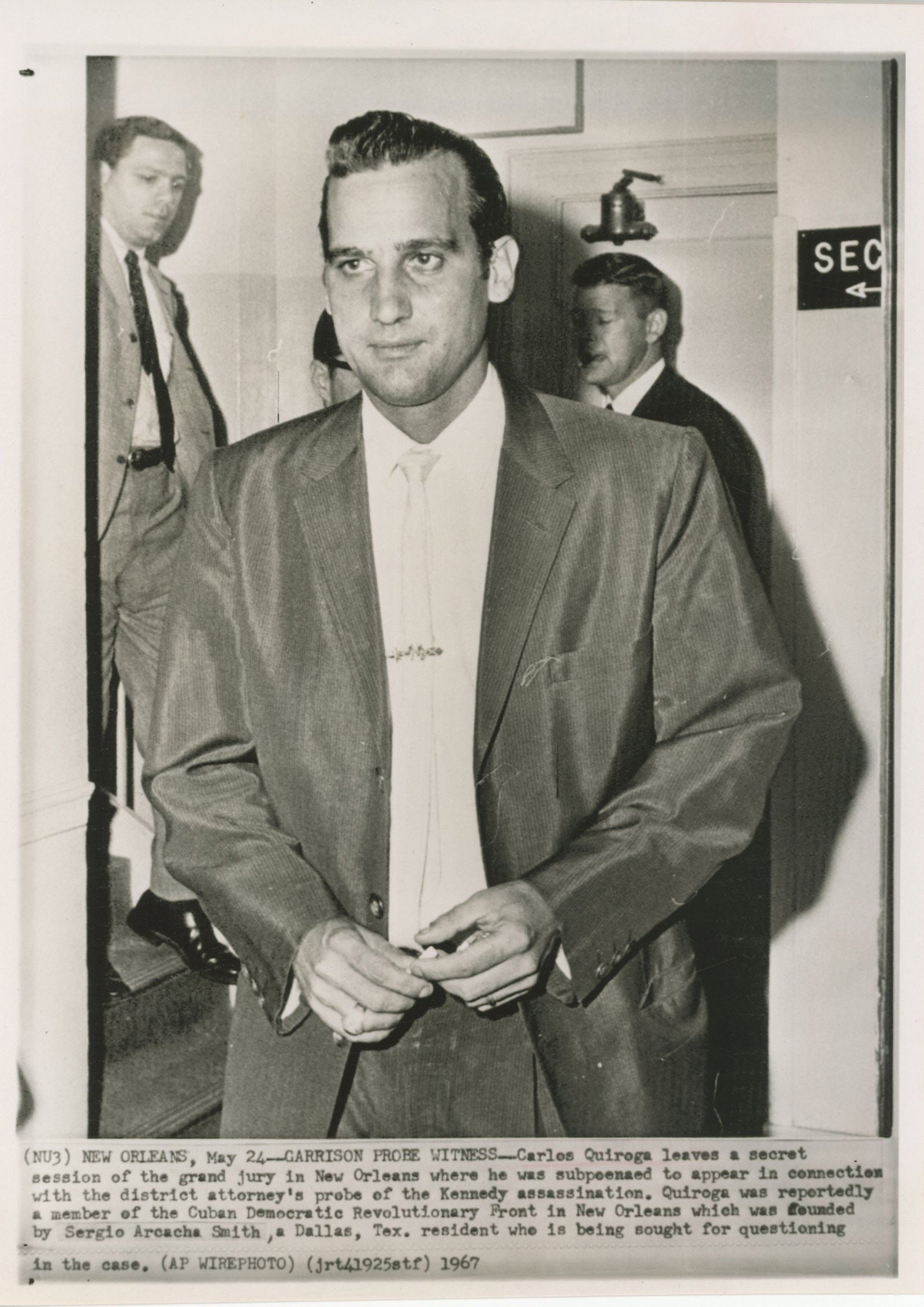 Jim Garrison Trial – Original 1967 AP Press Photo – 7 x 9.75 (1 of 2)