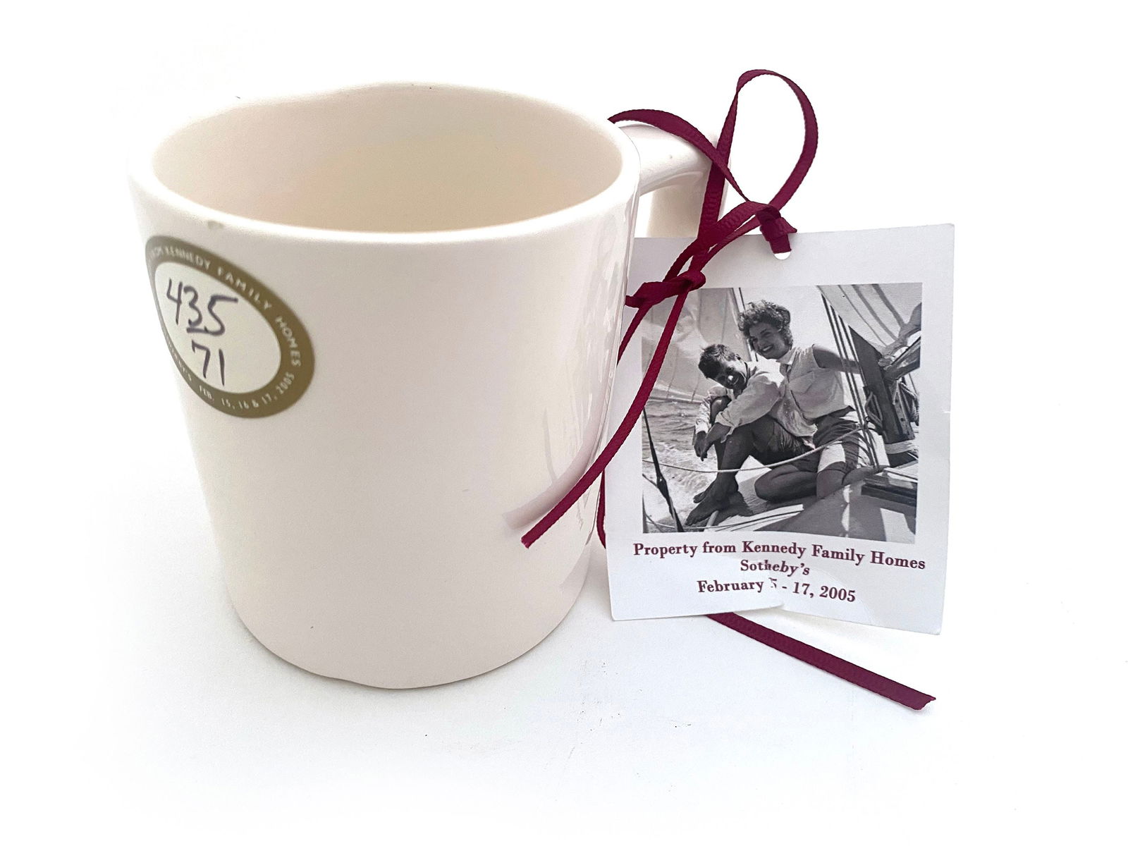 John & Jacqueline Kennedy – Personally Owned Stoneware Mug – Sotheby’s Kennedy Hom: Details: John F. Kennedy and Jacqueline Kennedy personally owned stoneware mug, likely used at the family residences in Hyannis Port or Martha’s Vineyard. The vintage mug was produced by Lord