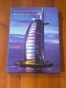 Masterpieces Of Modern Architecture (Oversized Book)