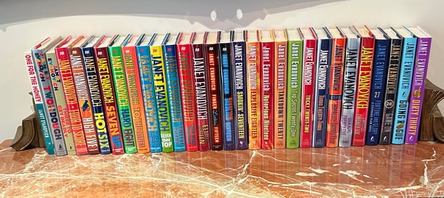 Janet Evanovich SIGNED First Editions RARE Complete Stephanie Series 30 Volumes