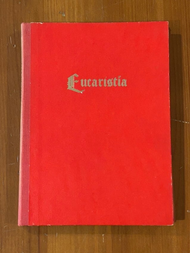 Eucaristia Printed In Spanish & English SIGNED by Cardinal Spellman Illustrated: Eucaristia Printed In Spanish & English SIGNED by Cardinal Spellman Illustrated published by Editions Torculum, Barcelona, 1952. Dimensions: 11" x 9" x 3"