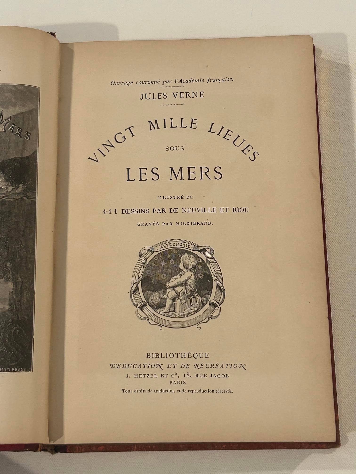 Vingt Mille Lieues Sous Les Mers by Jules Verne in French Illustrated (1 of 9)