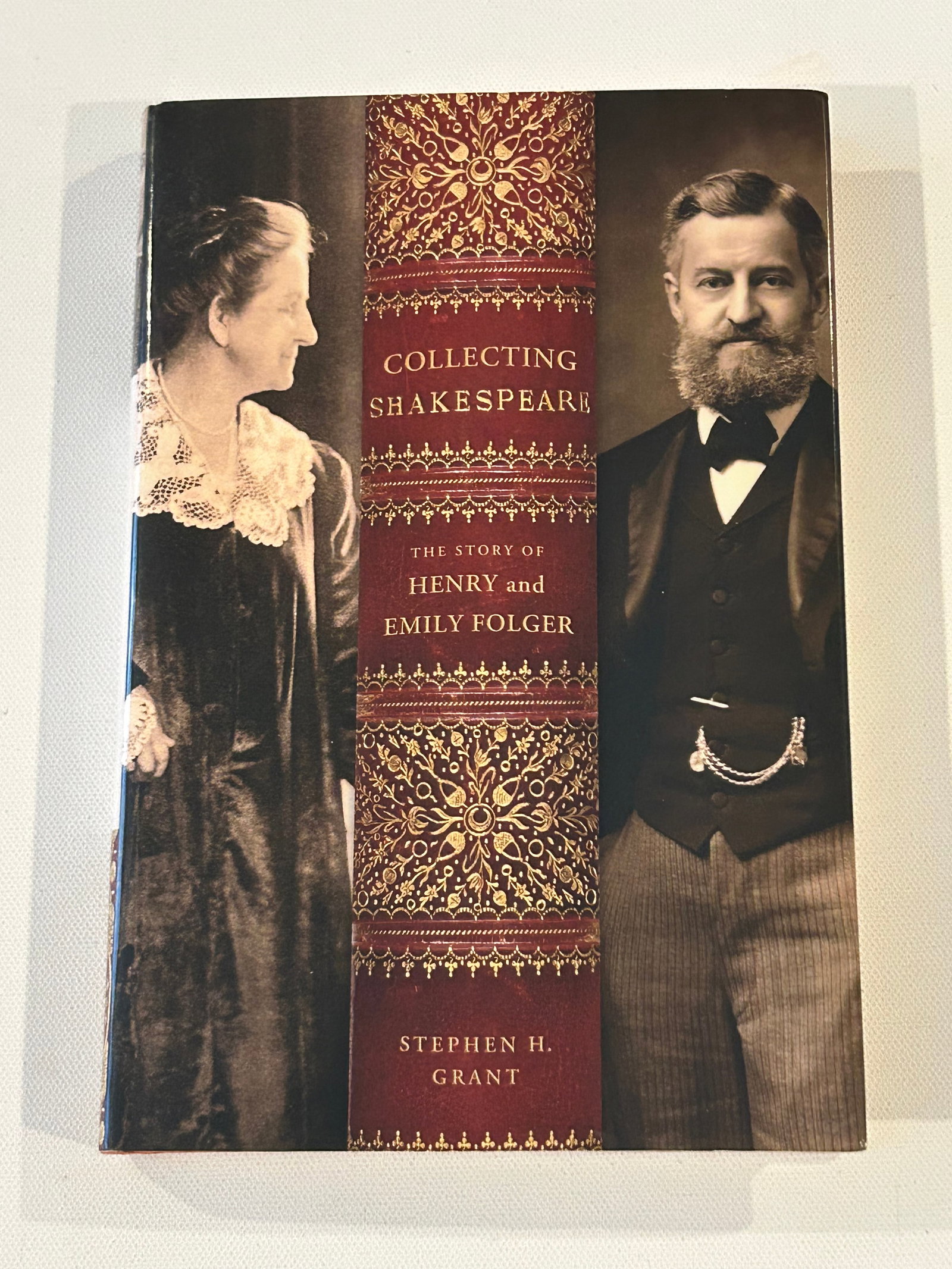 Collecting Shakespeare by Stephen H. Grant SIGNED & Inscribed Second Printing: Collecting Shakespeare The Story Of Henry And Emily Folger by Stephen H. Grant SIGNED & Inscribed Second Printing published by Johns Hopkins University Press Books, Baltimore, 2014. Dimensions: 11" x 