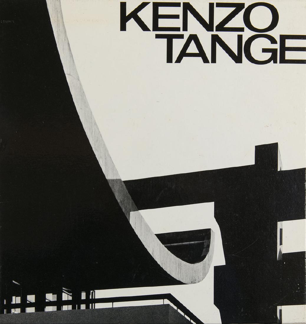[JAPON] Udo KULTERMANN - Kenzo Tange, 1946-1969. Archit: [JAPON] Udo KULTERMANN - Kenzo Tange, 1946-1969. Architecture and urban design = Architektur und Städtebau = Architecture et urbanisme. Zürich, Architektur Artemis, (1970). In-4, pleine toil