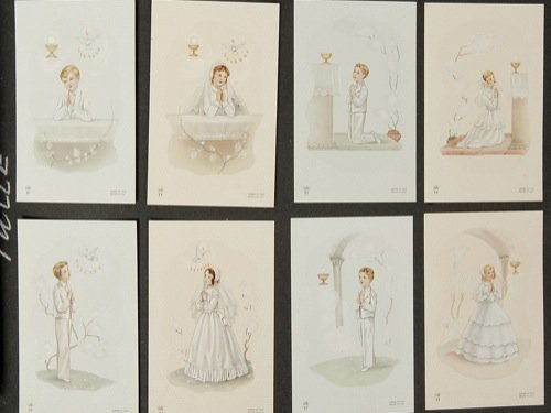 Imagerie religieuse. Album specimen des éditions italie: Imagerie religieuse. Album specimen des éditions italiennes Cabi & Ele (?). 150 images. Album in-4 à l'italienne, plein papier gris. Vierges à l'enfant, Christ en croix, communiants... Images fixé