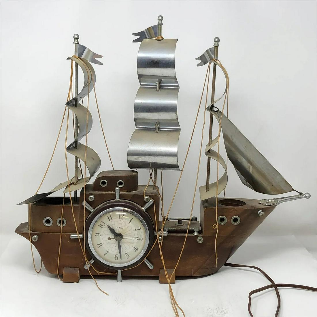 Mid-Cent UNITED Sailing SHIP WHEEL CLOCK (1 of 3)