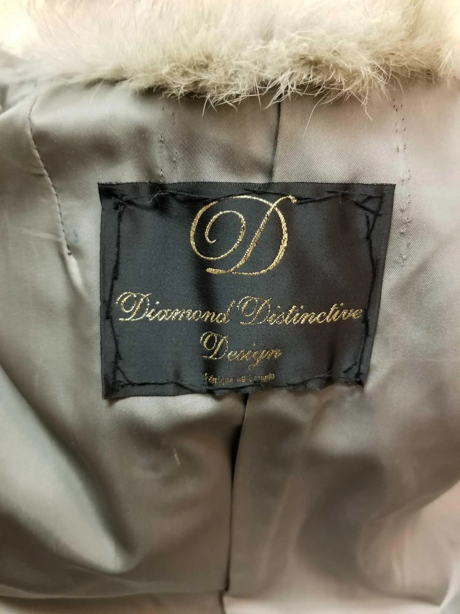 Canadian Fox Fur - Diamond Distinctive Design Fur Coat - 4