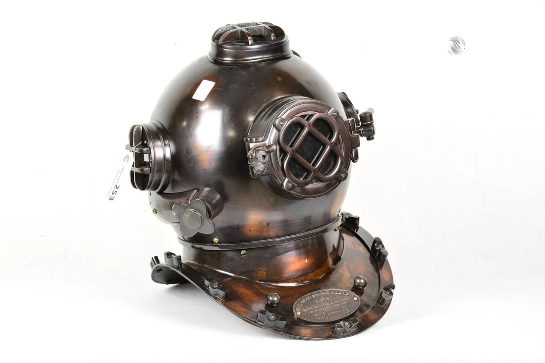 Presentation Divers Helmet: Presentation Divers Helmet - 17 in tall x 18 x 18