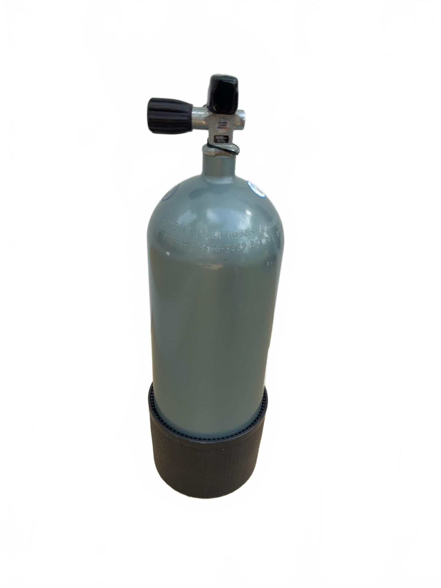 Faber Steel HP80 Scuba Cylinder With Valve 2 of 2: Faber steel HP80 scuba diving cylinder featuring a 3442 psi rated valve. The cylinder has been visually inspected and the label indicates service from Tilden's Scuba Center 6/2025. The tank is approve