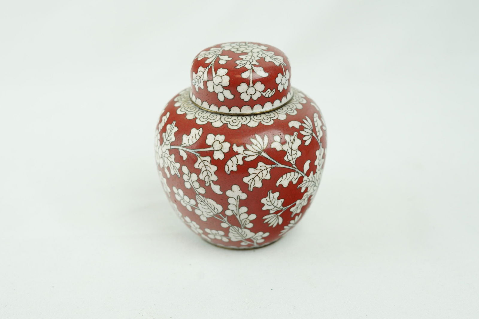 VTG Cloisonne Red Floral Pattern Jar W/  Cover (1 of 5)