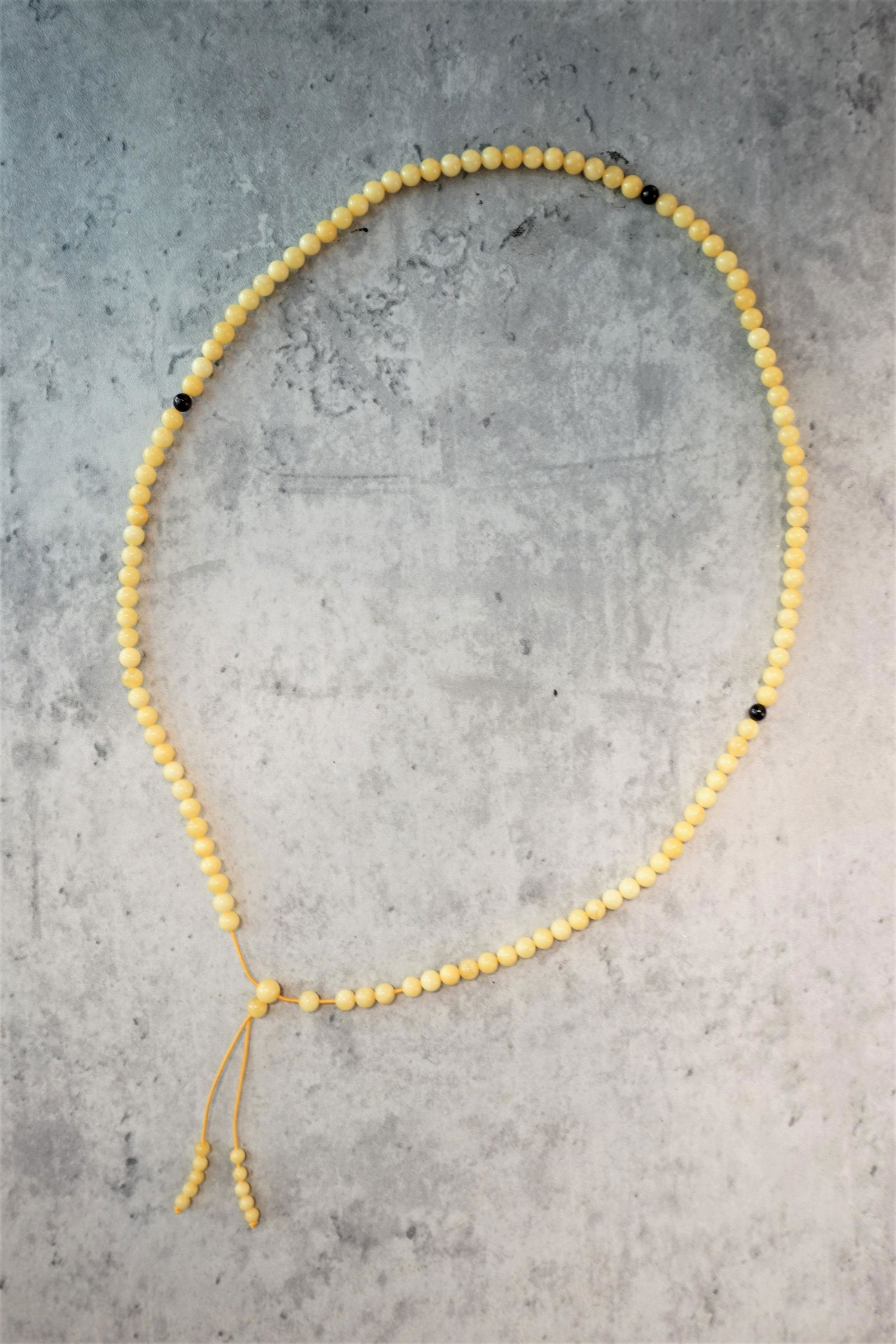 Fine Amber Beads Necklace (1 of 3)