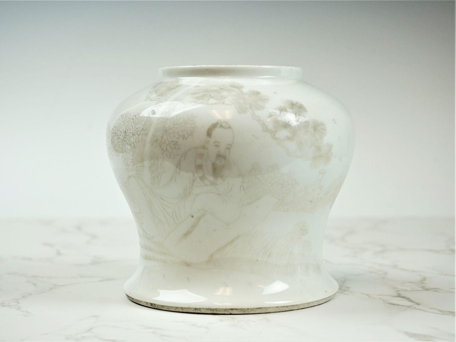 Chinese early 20th century carved jar (1 of 5)