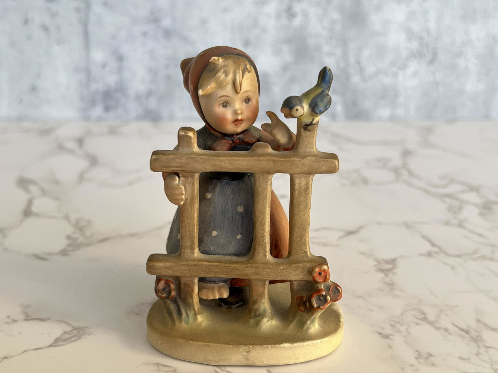 Germany Goebel Hand-painted ceramic Hummel doll: Origin:Germany Date/Period:20TH.C Material:Ceramic Size:Please refer to the size of the reference Additional Information:German Hummel Doll, known as "the most expensive doll in the world", was born i