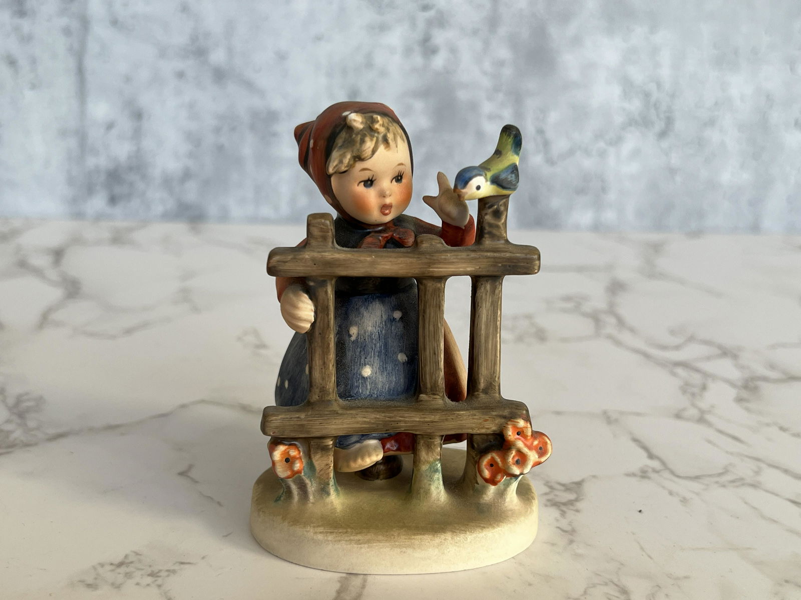 Germany Goebel Hand-painted ceramic Hummel doll: Origin:Germany Date/Period:20TH.C Material:Ceramic Size:Please refer to the size of the reference Additional Information:German Hummel Doll, known as "the most expensive doll in the world", was born i