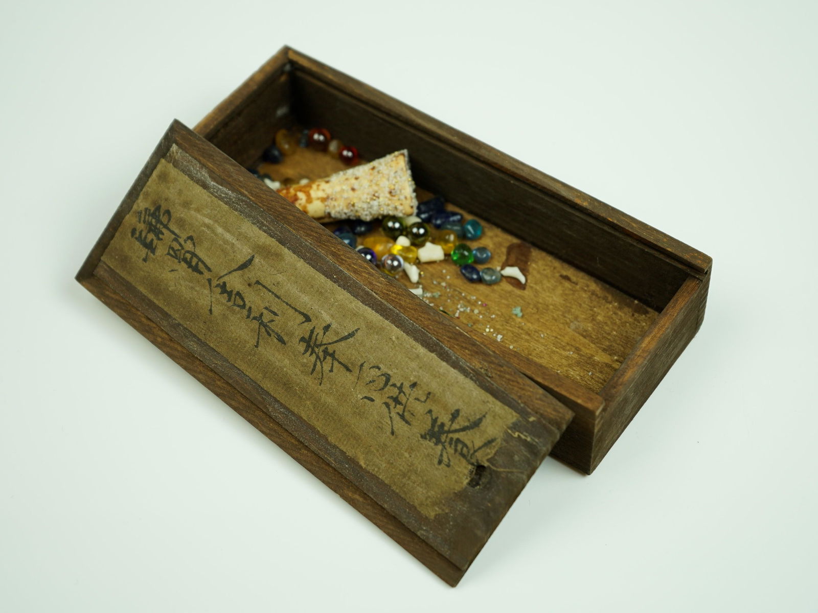 Chinese Buddhist relic with wooden box (1 of 4)