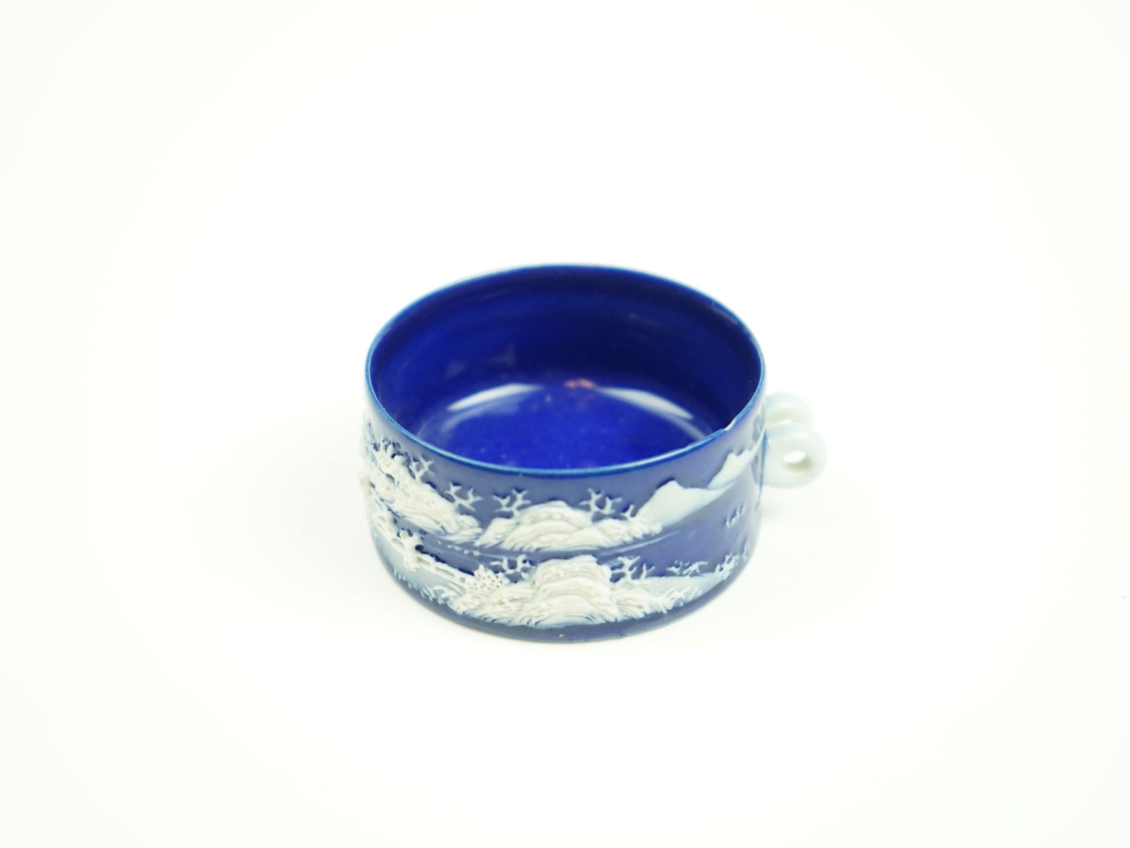 Chinese ceramic bird feeding  jar (1 of 5)