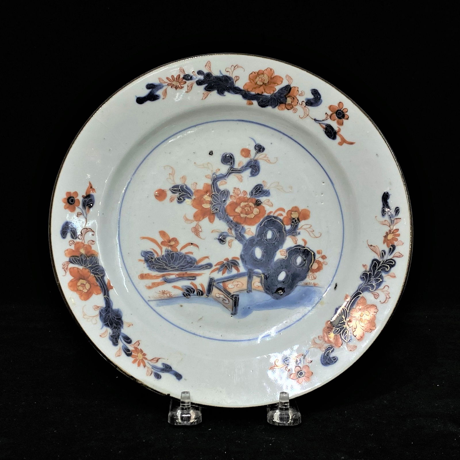 A Chinese Imari Porcelain Plate, Kangxi Period (1 of 4)