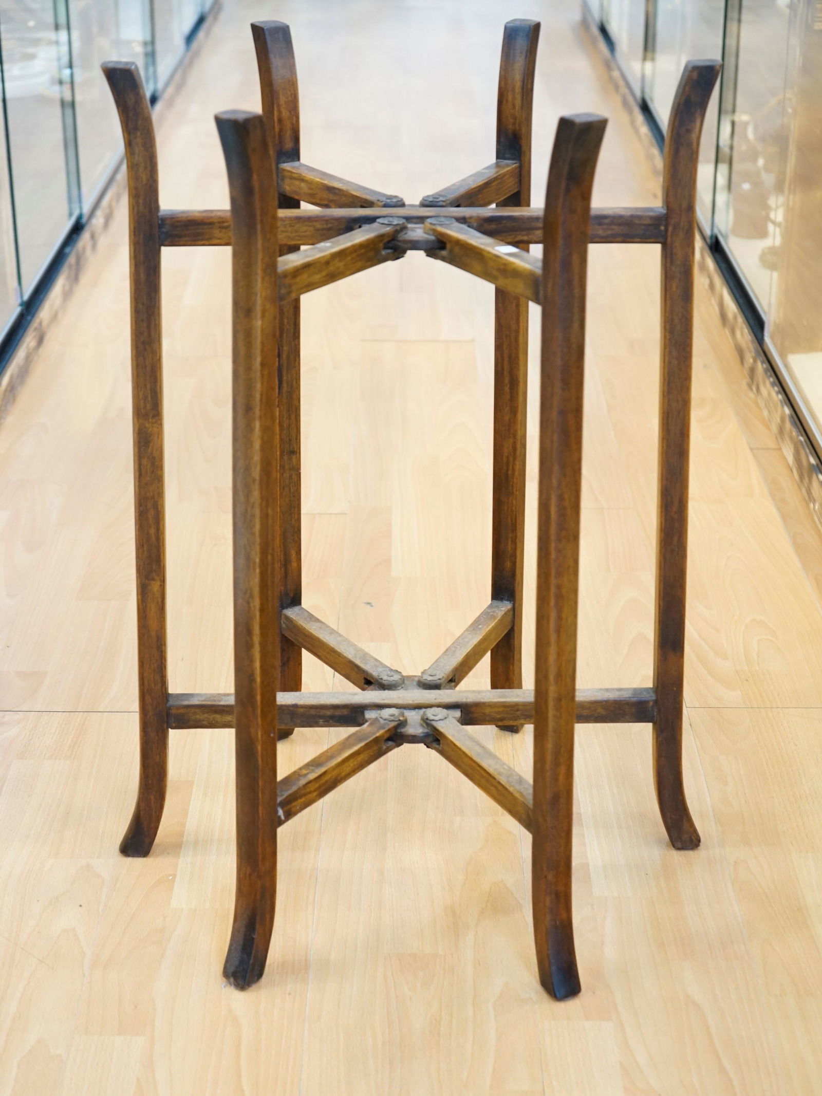 Chinese HUANGHUALI Wood Spool Weaving Tool (1 of 7)