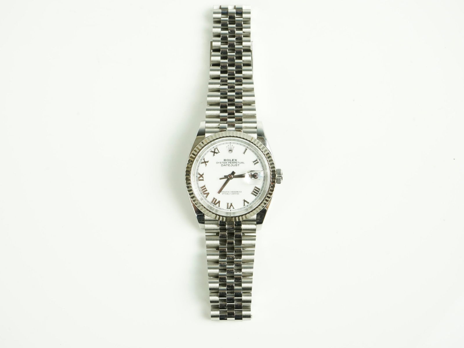 Unverified Rolex Watch: Condition: AS IS .Surface wears,with age and use.Please refer to the picture. Authentication and Certification: The Auction House does not guarantee or authenticate the authenticity, origin, age, auth