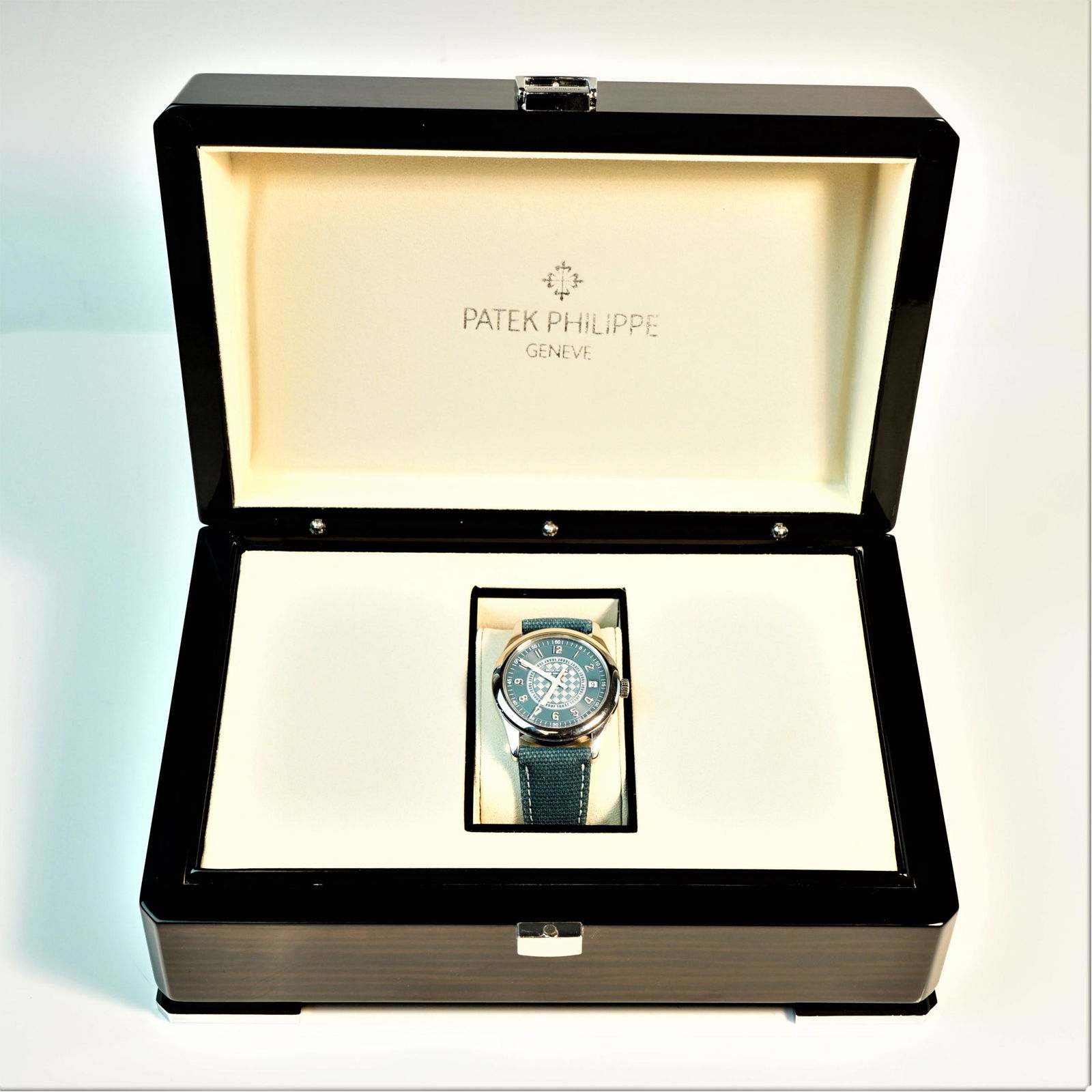 Unverified Patek Philippe Calatrava, 6007A-001 (1 of 19)