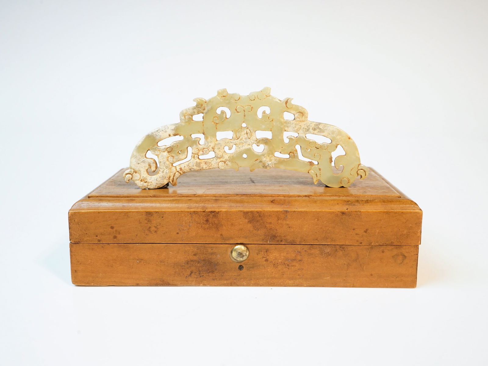 Late Warring States Jade Dragon-shaped Heng (Huang) (1 of 6)