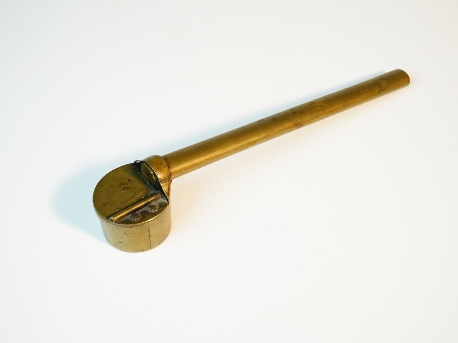 Japanse Yatate Copper Portable Inkpot And Brush Holder,Meiji Period: Shipping: We offer in-house shipping services for most small items. This means that we will take care of packing and shipping the items directly to you. For larger or specialized items, we recommend u