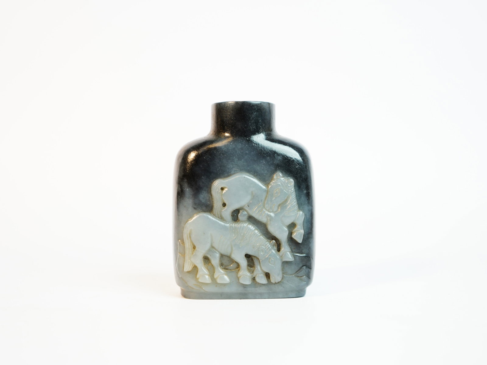 Chinese carved black and white jade snuff bottle with a horse motif,Qing Dynasty (1 of 9)
