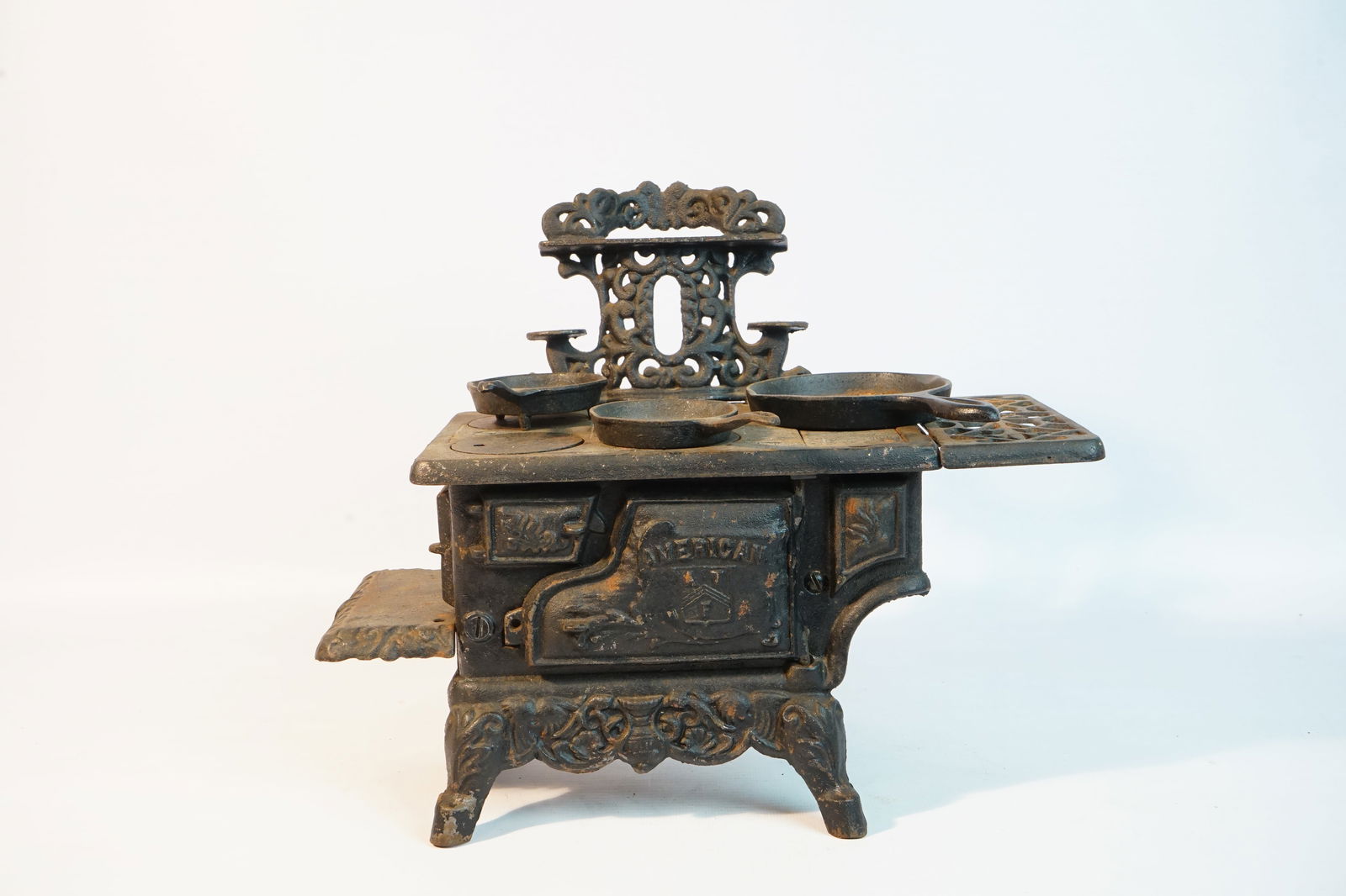 Vintage AMERICAN Cast Iron Stove ,Salesman Sample Stove (1 of 6)