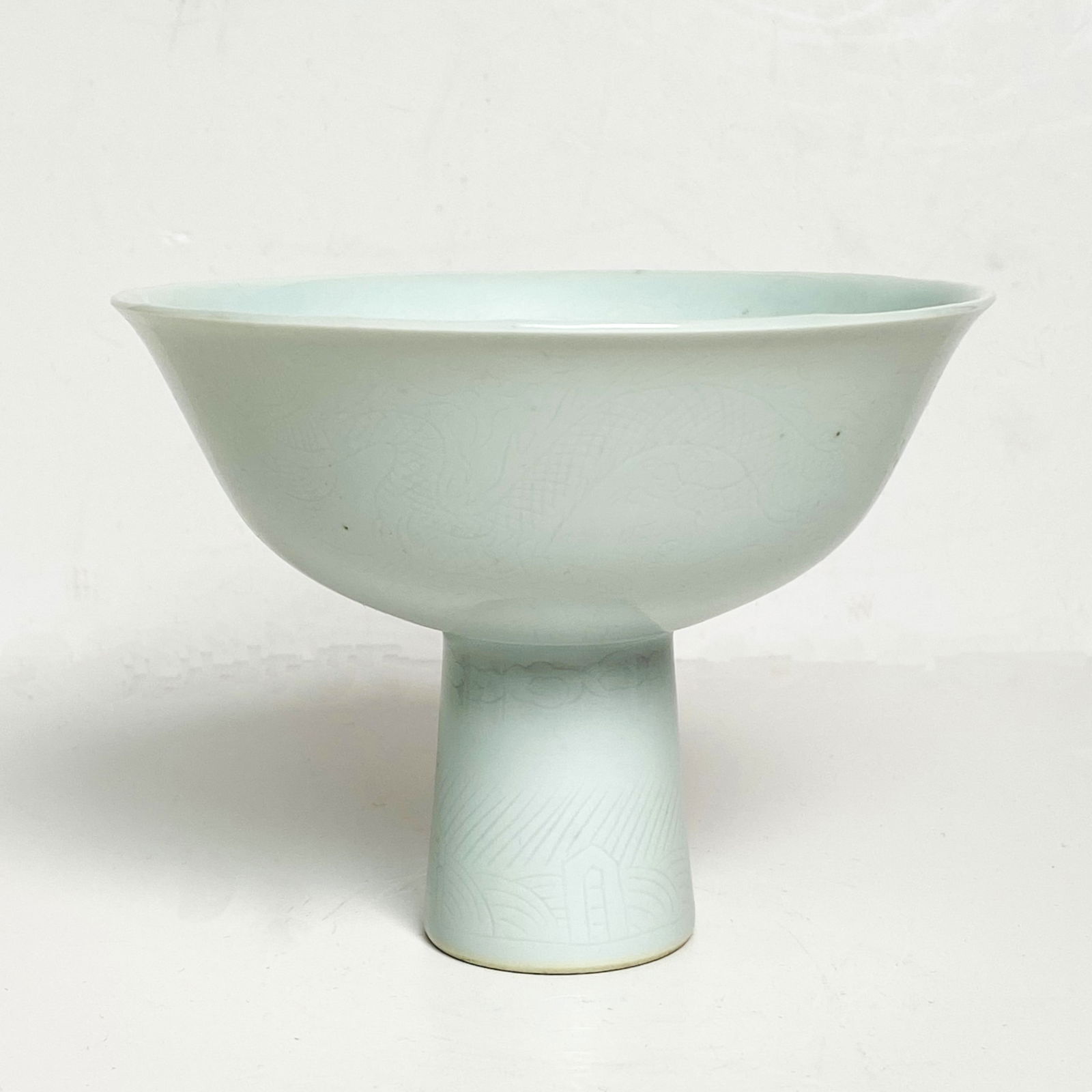 Chinese Yongzheng Incised White-Glazed 'Dragon' Stem Bowl,Qing Dynasty (1 of 6)