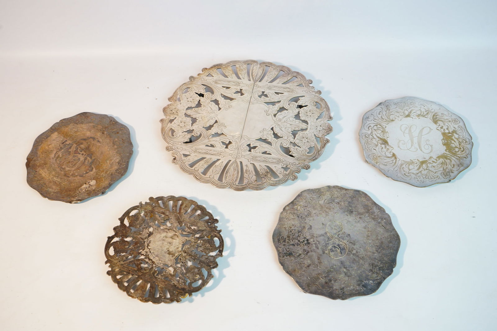 5 Vintage Silver-Plated Trivet Stands (1 of 4)
