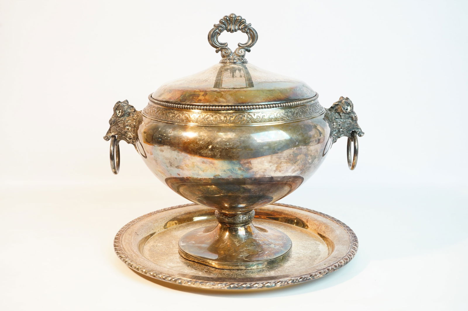 Gorham Silver Soldered Soup Tureen with Lid and Tray,20th c (1 of 7)