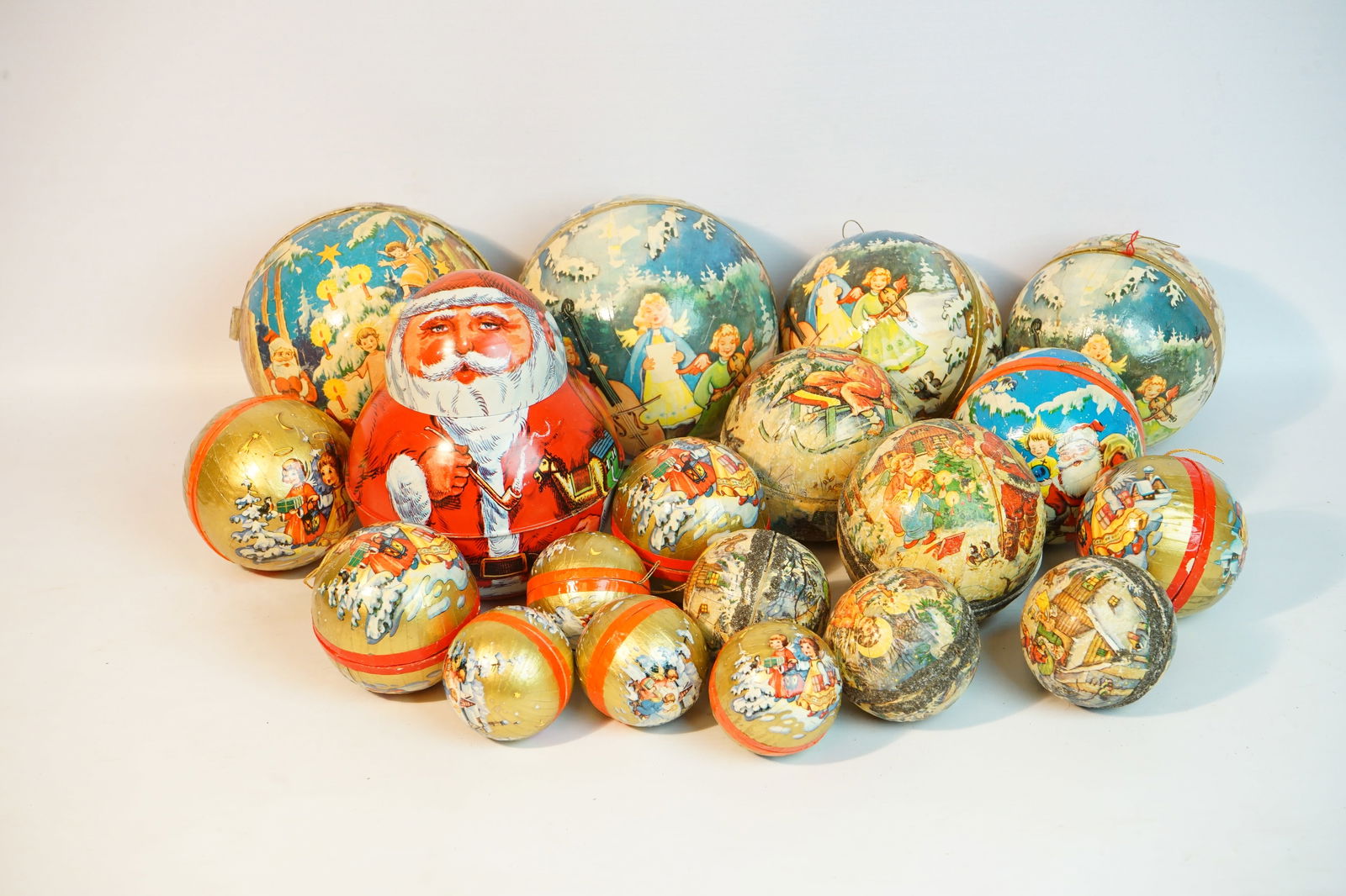 Lot of Nesting Christmas Candy Containers (1 of 6)