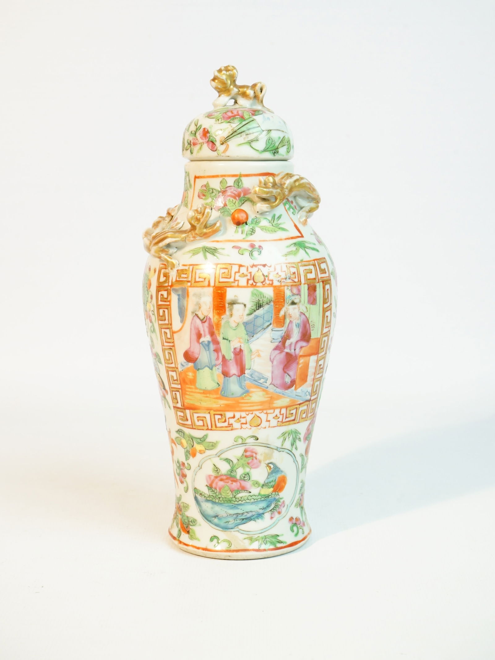 Chinese Rose Medallion Lidded Vase ,Qing Dynasty (1 of 7)