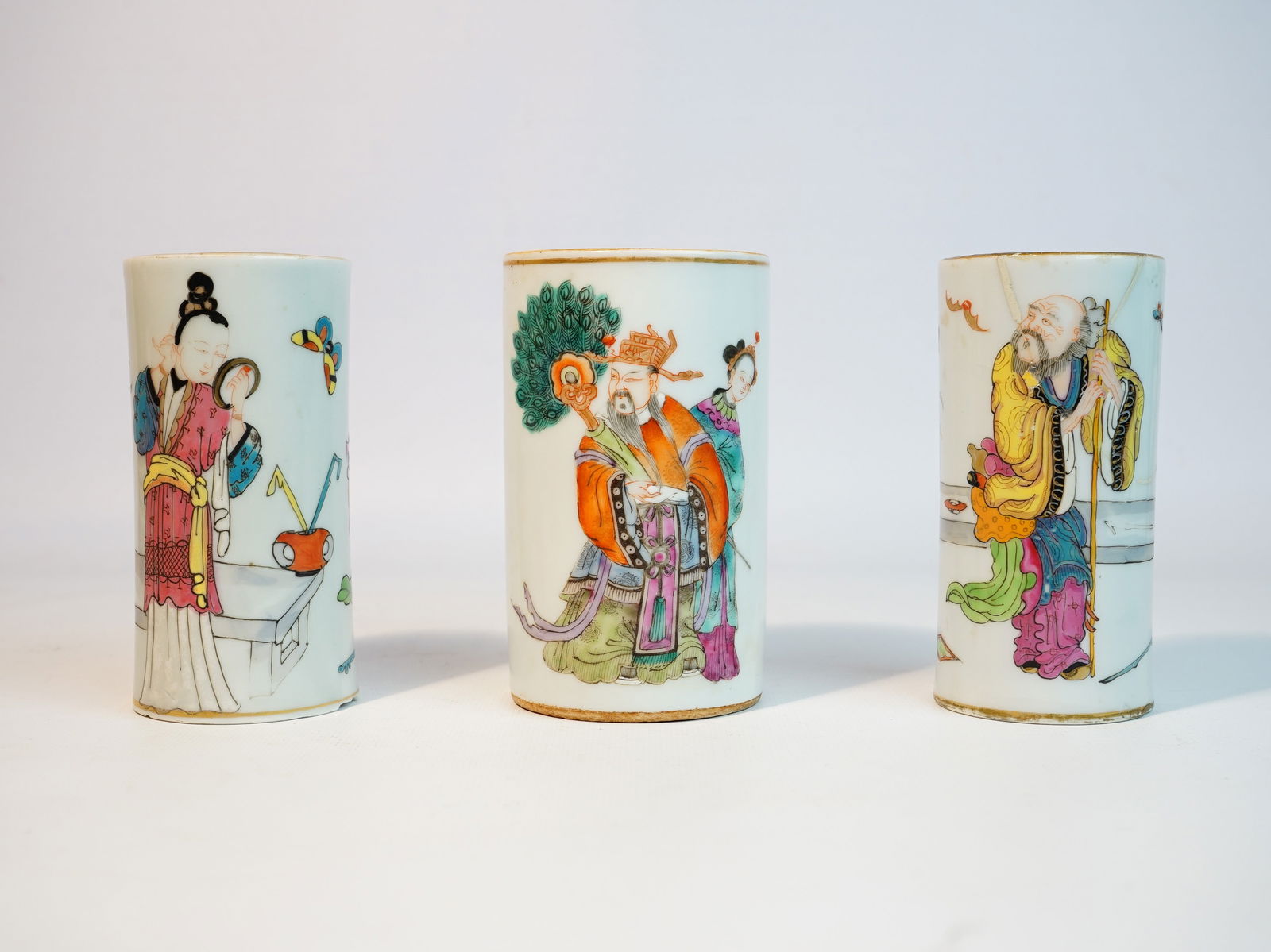 3 Chinese Export  Porcelain Brush Pots (1 of 9)